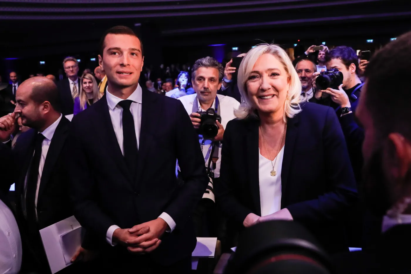 Jordan Bardella szefem Zjednoczenia Narodowego, ale Marine Le Pen zachowa kontrolę nad partią
