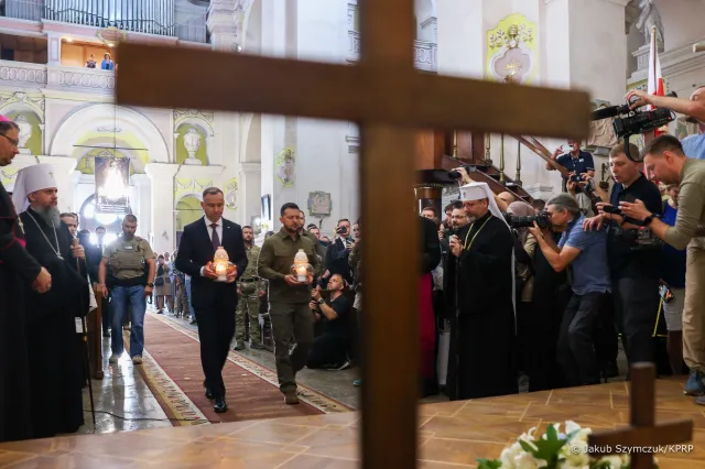 Prezydenci Polski i Ukrainy oddali hołd ofiarom w 80. rocznicę Rzezi Wołyńskiej