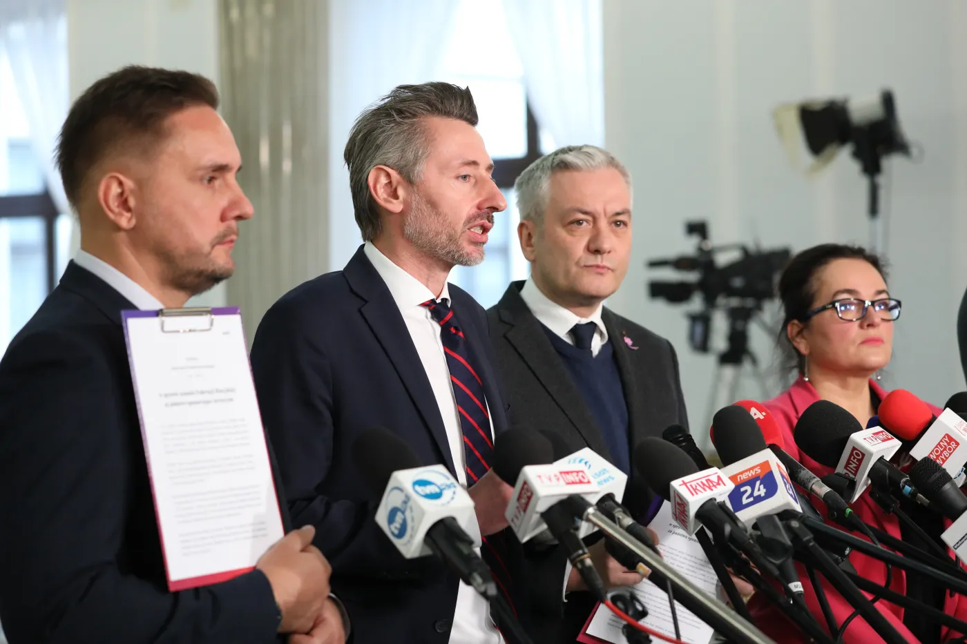 Czas wreszcie skończyć z głodzeniem nauki [WYWIAD]