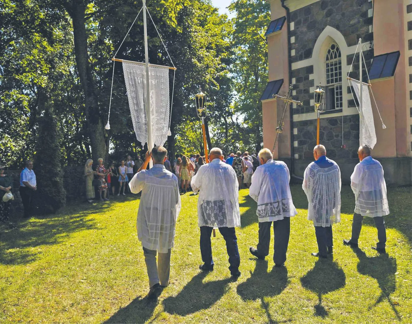 Nawróceń dorosłych raczej nie będzie. Prestiż Kościoła spada. "Możemy się tylko zastanawiać nad tempem"