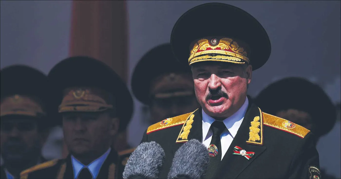 W co z Zachodem i Wschodem gra Alaksandr Łukaszenka