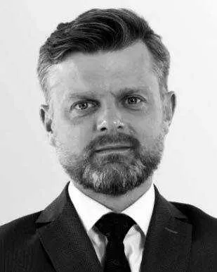 przemyslaw-ciszekradca-prawny-partner-zarzadzajacy-cc-chakowski-ciszek-37608025.jpg