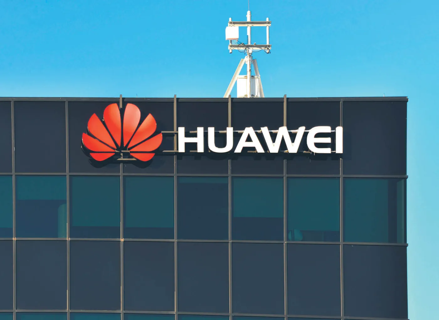 Wyścig o to, kto pierwszy stworzy sieć 5G. Albo jej namiastkę