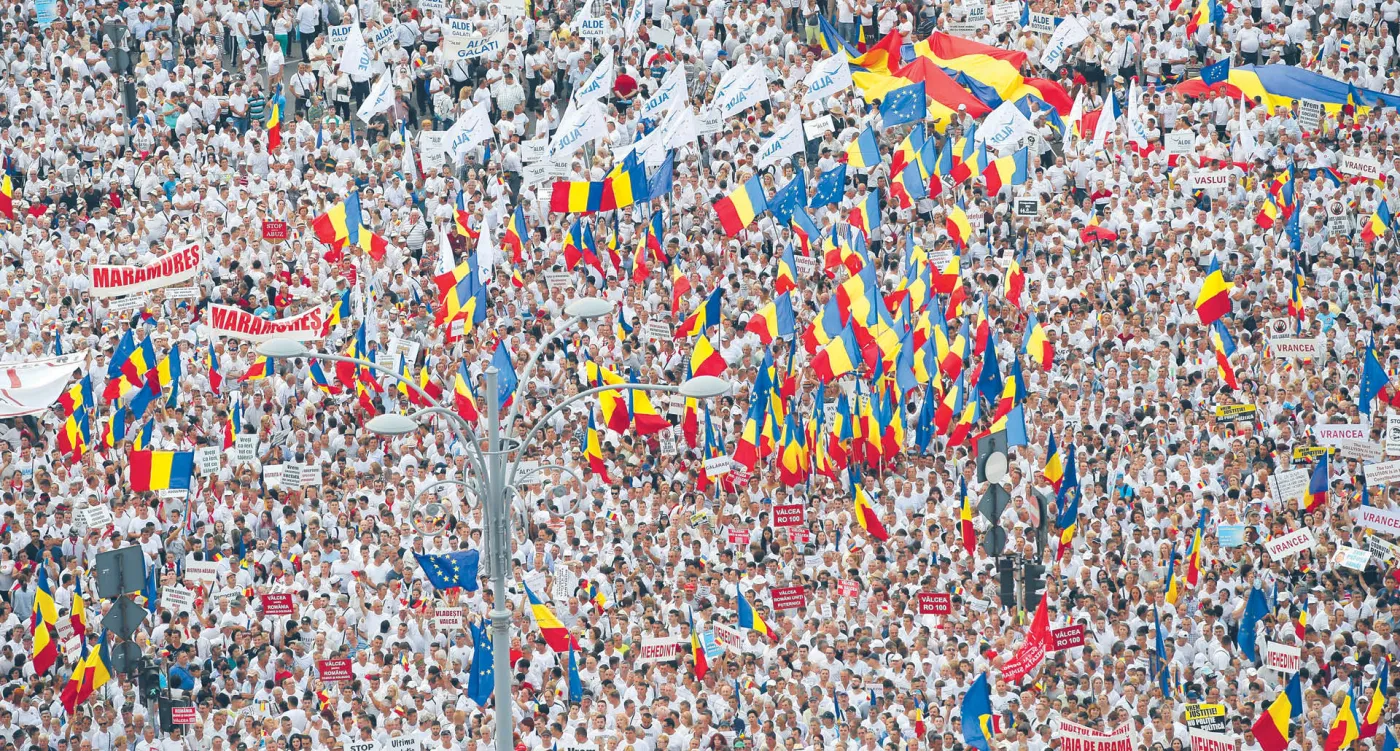 Rumunia wybija zęby „państwu równoległemu”