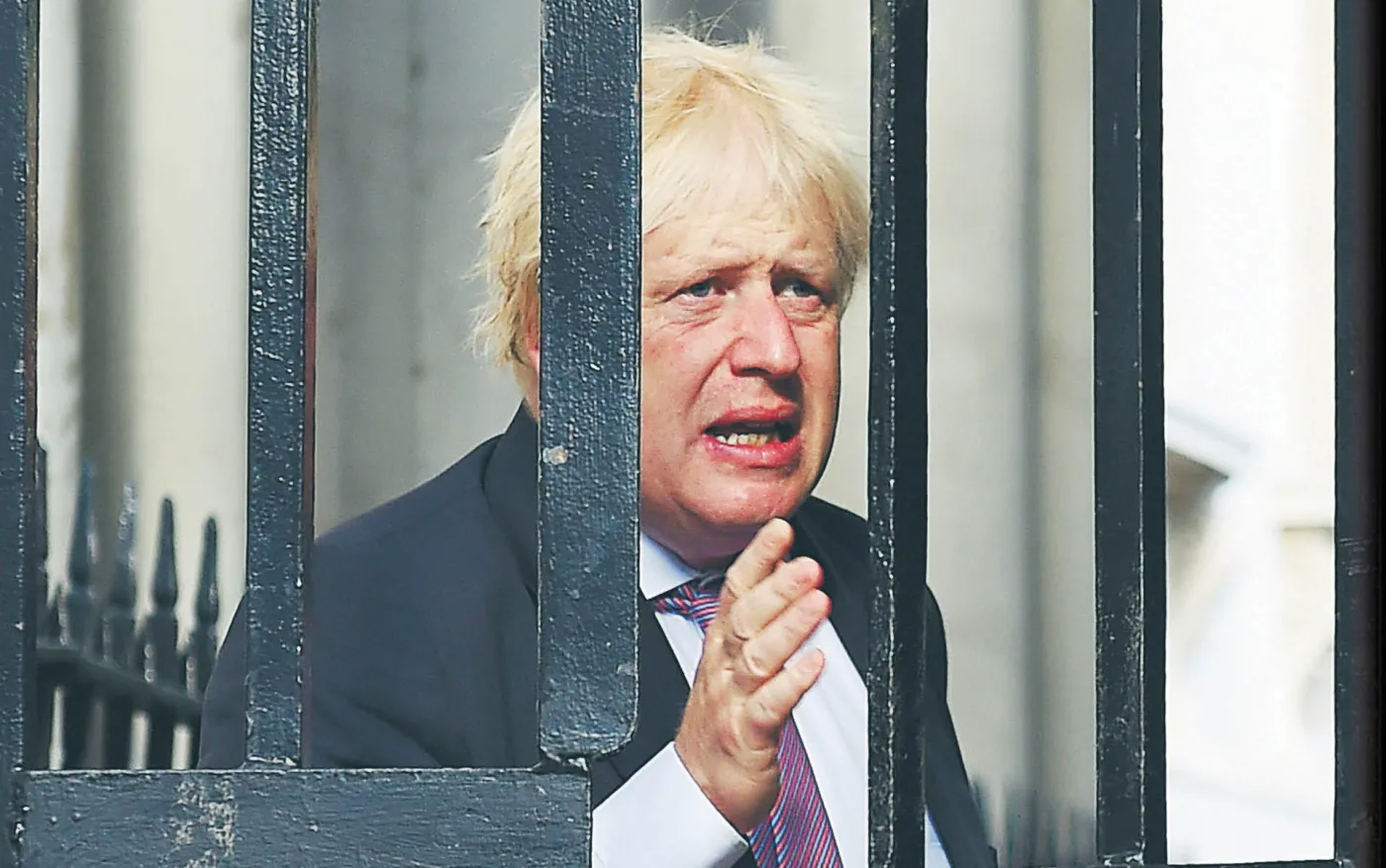 Brexit trzeszczy  w szwach