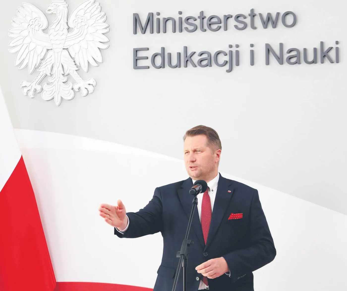 Do szkoły pod nadzorem. Tylko kogo?