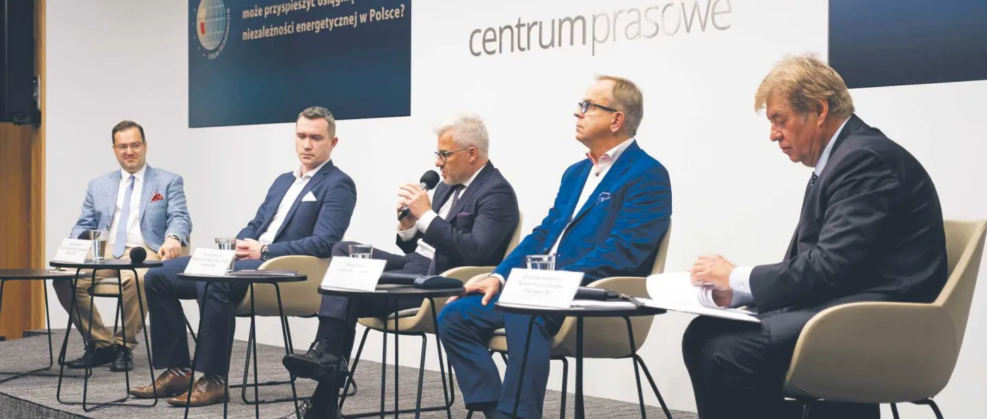 Fuzja Orlenu z Lotosem: duży może więcej w kontraktacji ropy