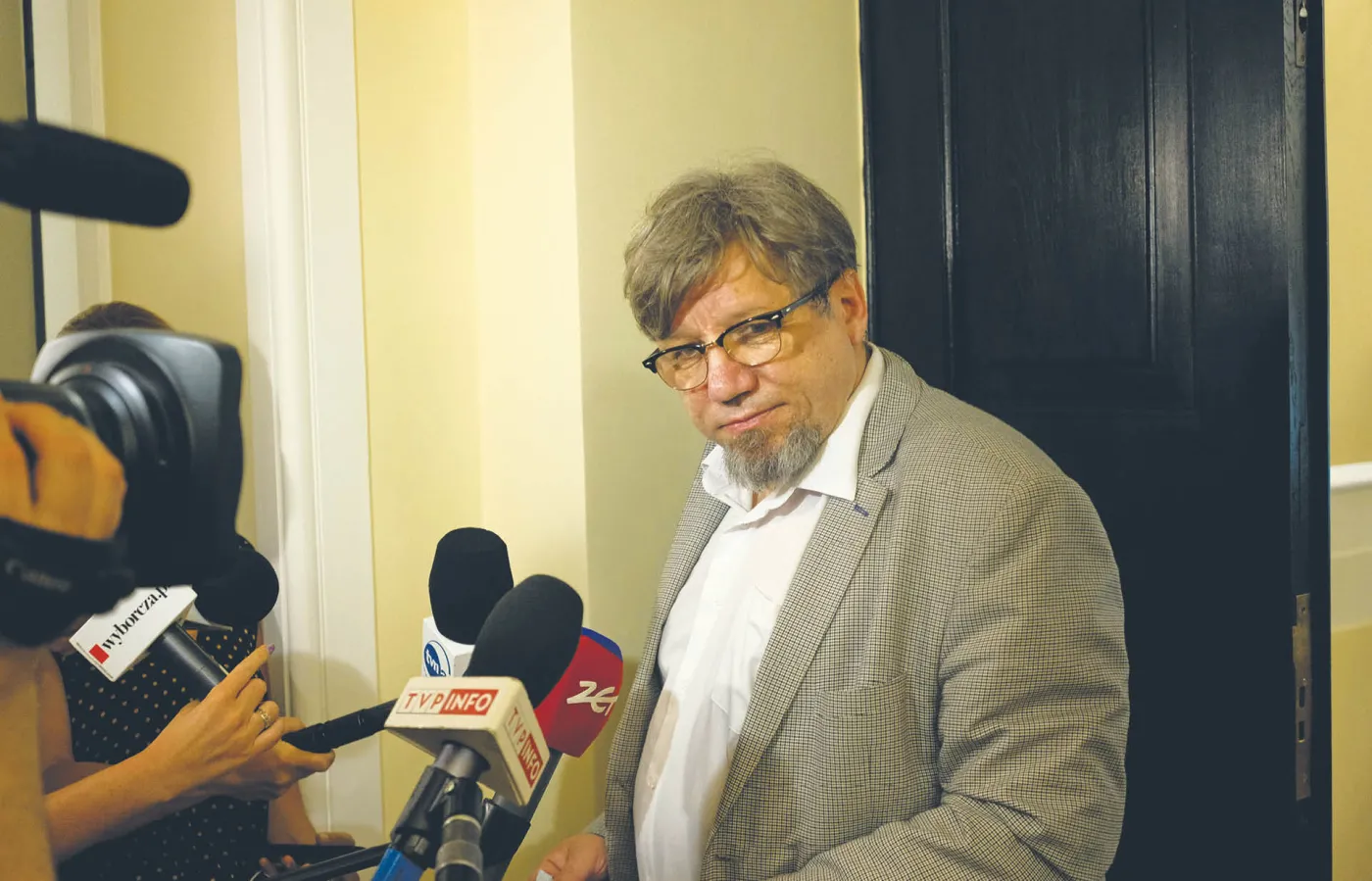 Medialna gra w dwa projekty ustaw