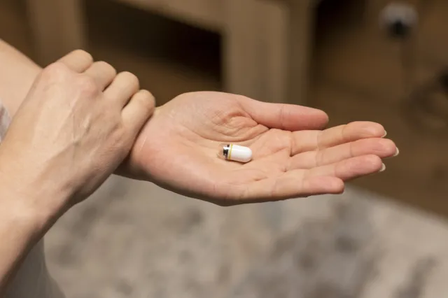 Endoskopia kapsułkowa: czy zastąpi kolonoskopię? Cena, przebieg i zasady refundacji NFZ 2026