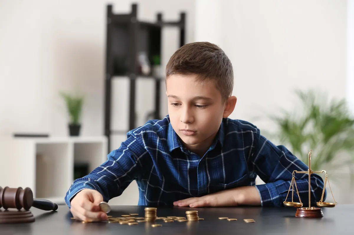 Czy przez zmianę kryterium dochodowego w 2026 roku zyskasz, czy stracisz świadczenia z funduszu alimentacyjnego? Sprawdź