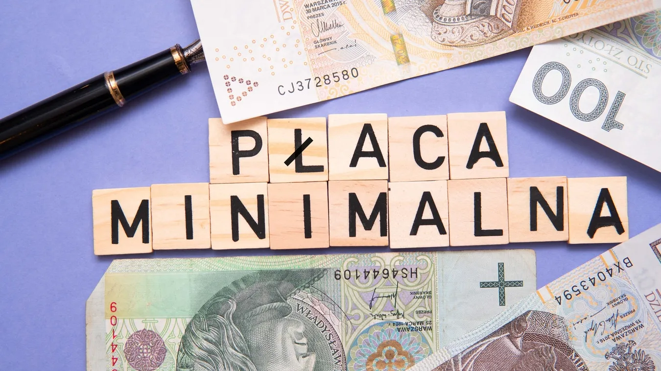 Czy pracodawca może płacić mniej niż najniższa krajowa? Płaca minimalna 2027 i kara do 60 tys. zł