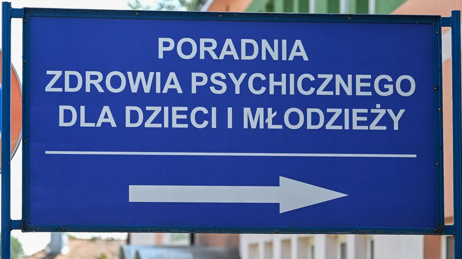 Bezpłatna pomoc bez skierowania. MZ proponuje więcej pieniędzy na centra zdrowia psychicznego