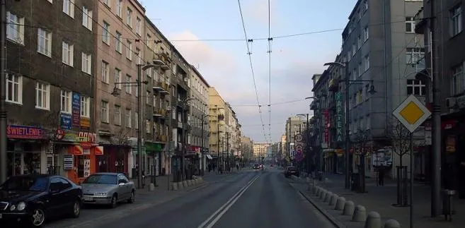649056-800px-ulica-swietojanska-gdynia-1.jpg