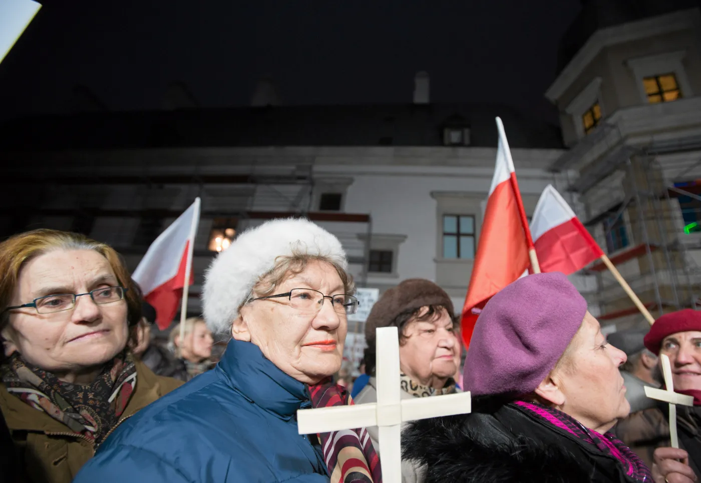 1550149-manifestacja-srodowisk-zwiazanych.jpg