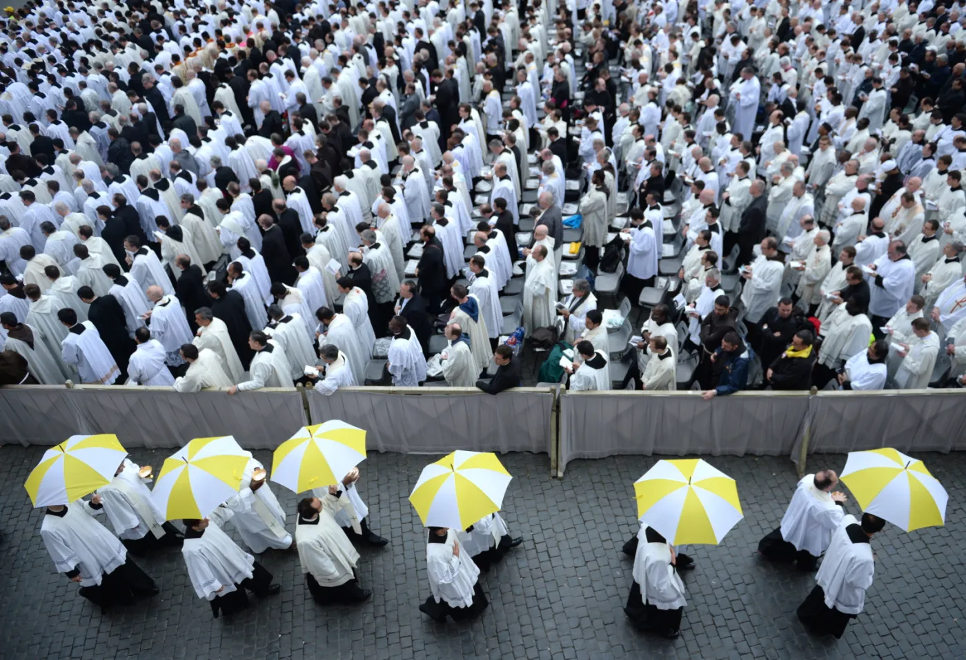 Uroczystości kanonizacyjne papieża Jana Pawła II i Jana XXIII w Watykanie. Fot. PAP/Jacek Turczyk