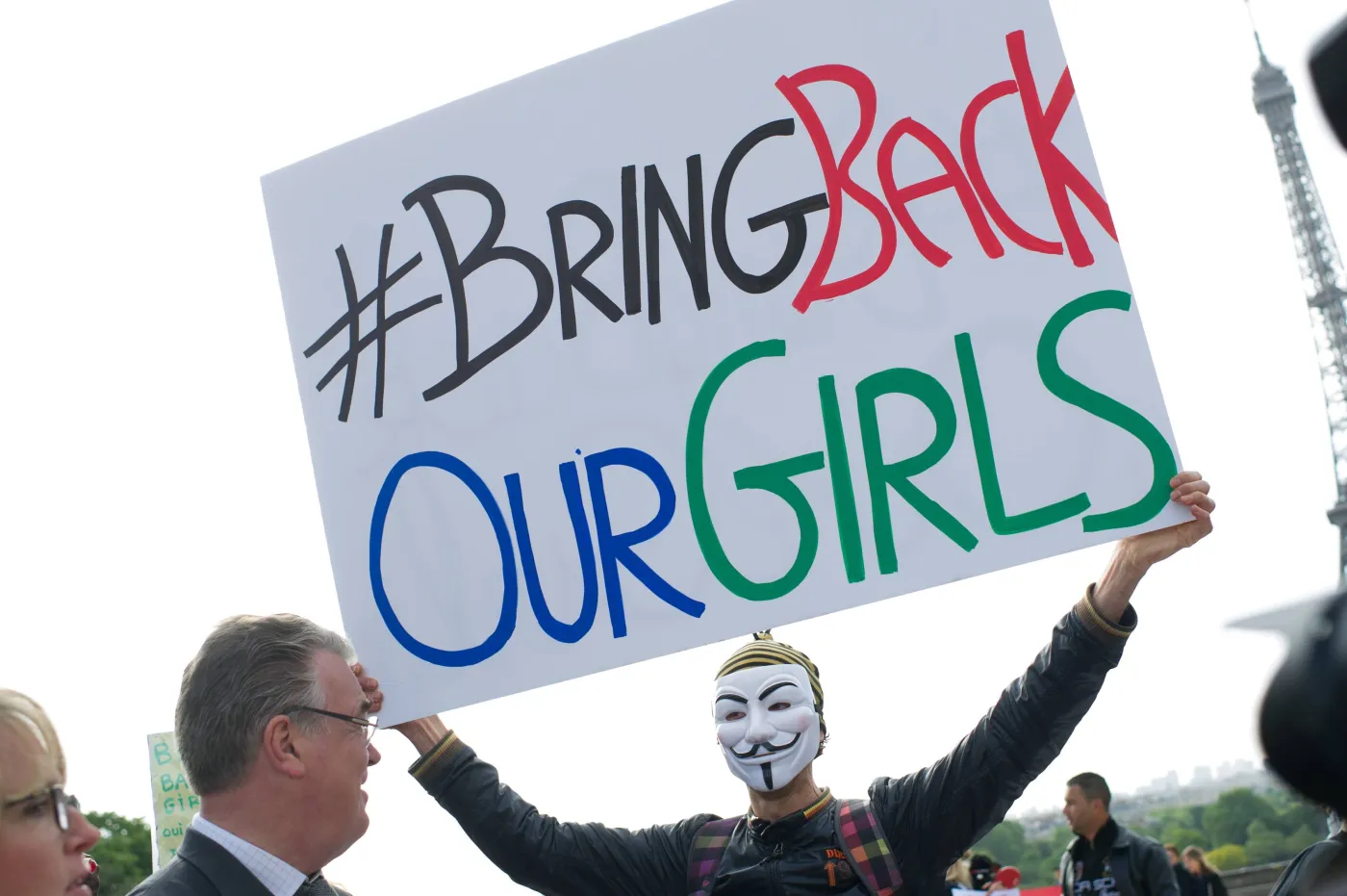 Uczestnik demonstracji domagający się uwolnienia porwanych przez Boko Haram uczennic