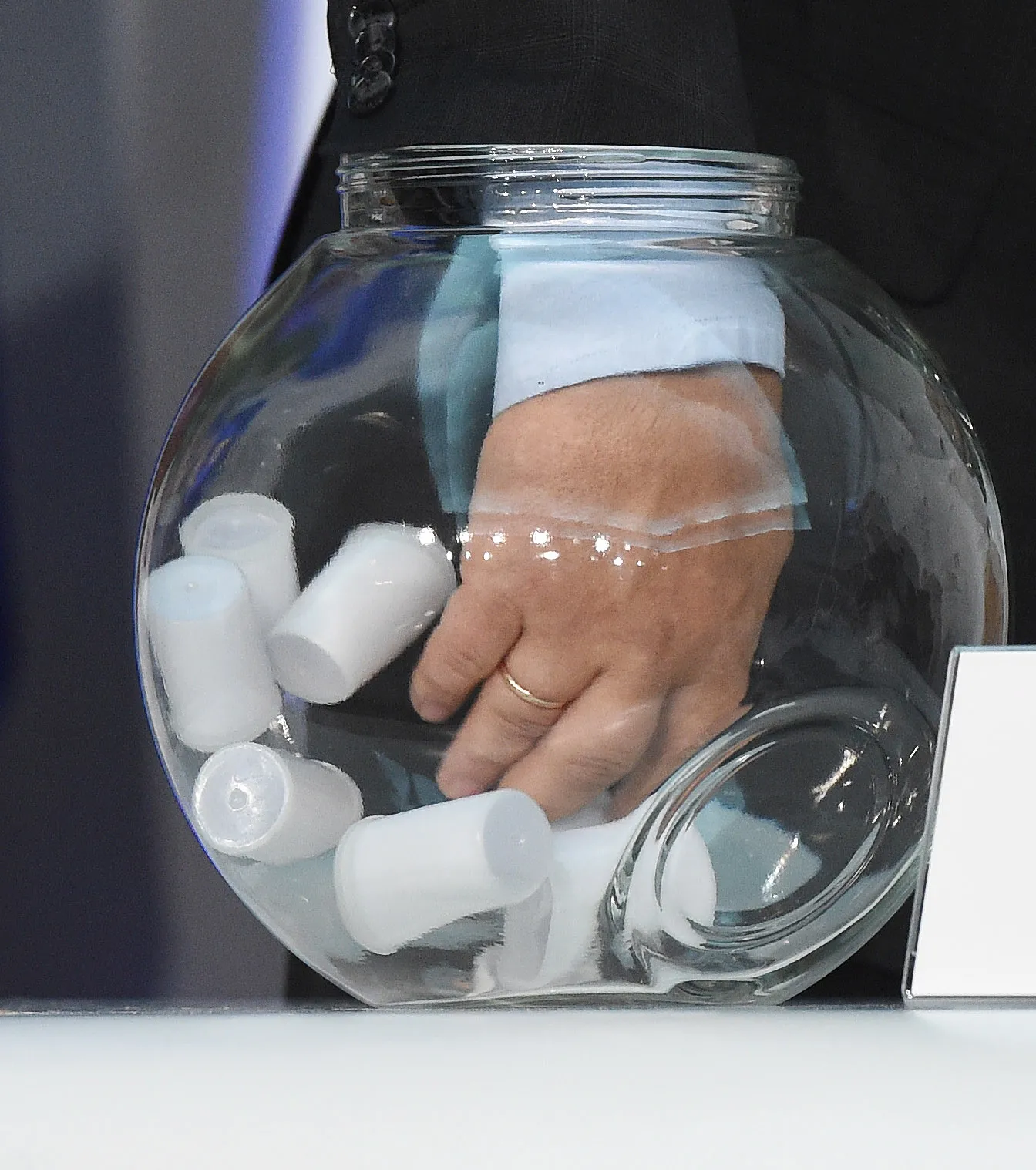 Losowanie numerów list komitetów wyborczych zarejestrowanych w więcej niż w jednym okręgu wyborczym w wyborach do Sejmu. 