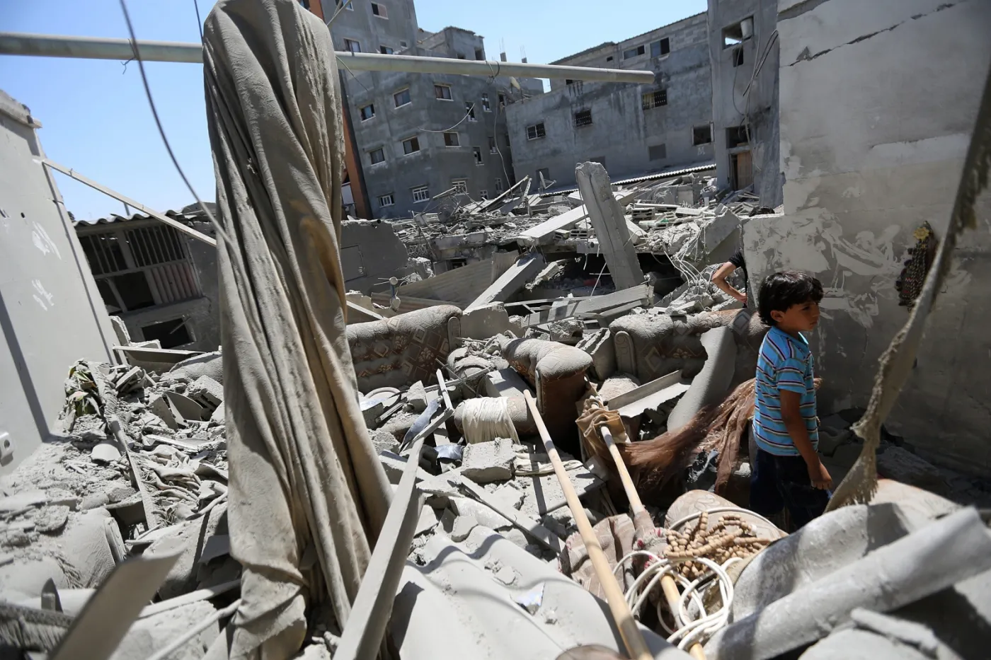 Zbombardowany obóz dla uchodźców w Strefie Gazy. Fot. EPA/MOHAMMED SABER 