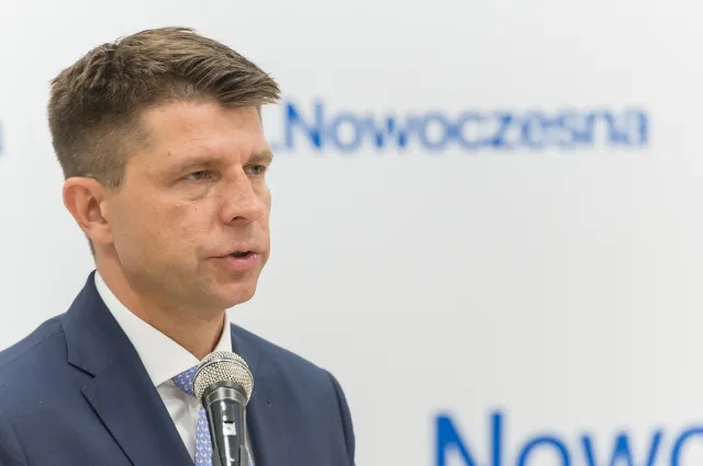 Petru o propozycji Schetyny: Nie ma sensu wpisywać kompromisu aborcyjnego do konstytucji