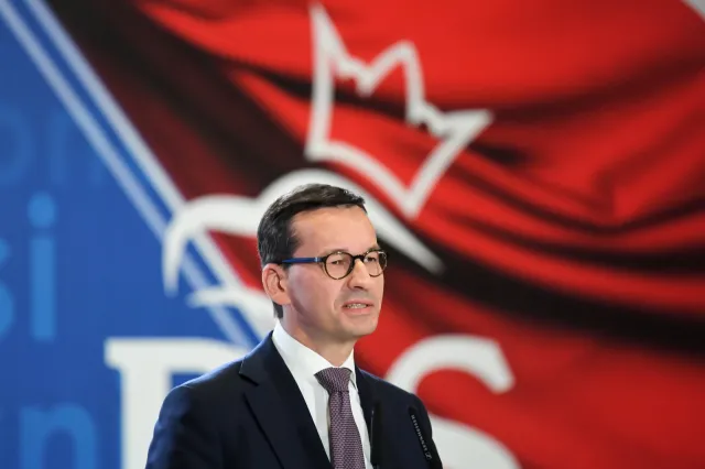 Premier: Czy chcecie powrotu Schetyny i ministra "nie ma pieniędzy i nie będzie" Rostowskiego?