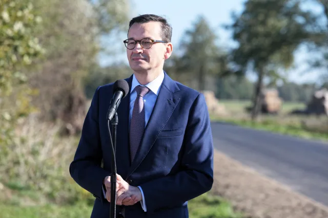 Morawiecki: Dzięki pieniądzom odebrany mafiom VAT-owskim m.in. rozwijamy drogi lokalne