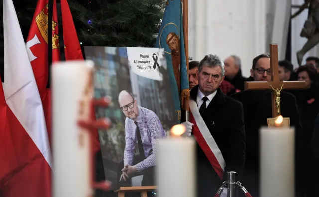 Mazurek: W obliczu ludzkiej tragedii PiS zachował się jak trzeba