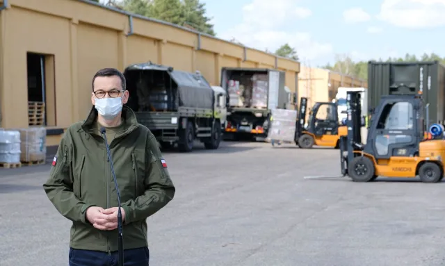 Morawiecki: Nie chcemy przyrostu zachorowań, dlatego w sposób wyważony odmrażamy gospodarkę 