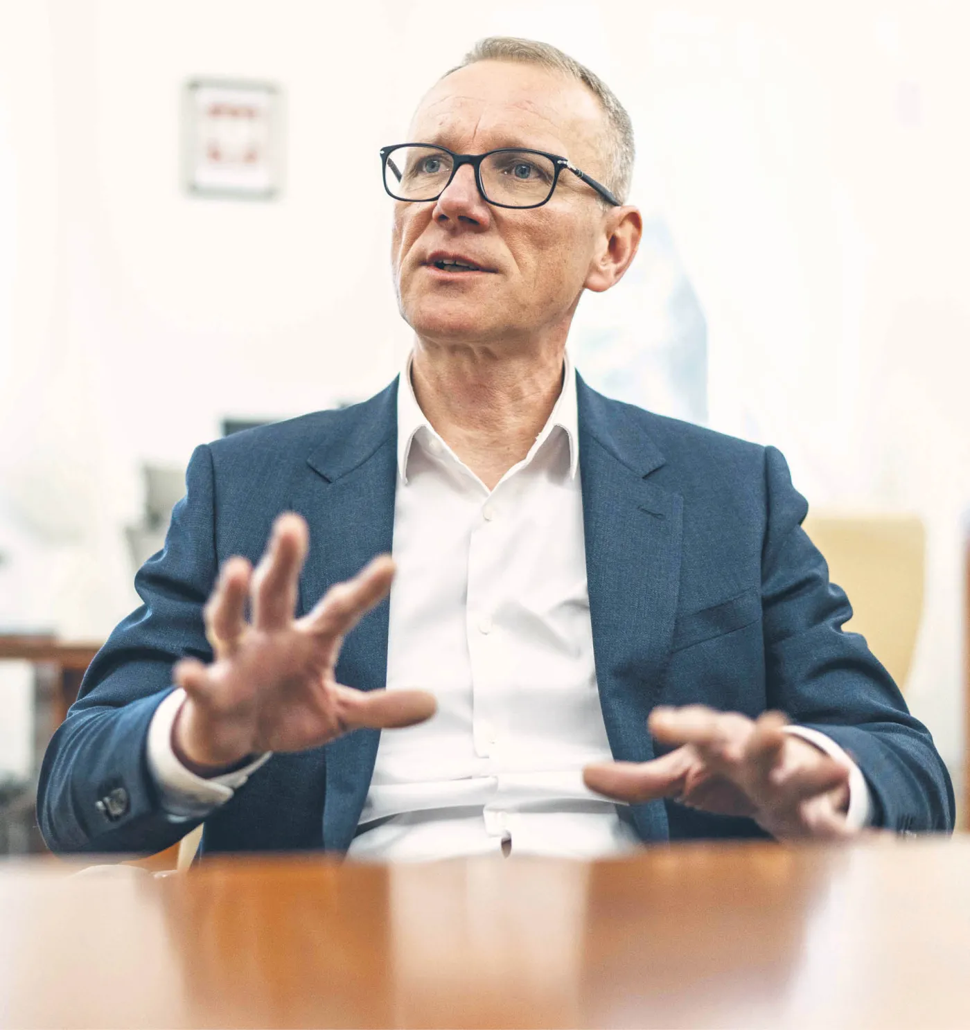 Od kilku miesięcy przybywa chętnych do pracy w urzędzie