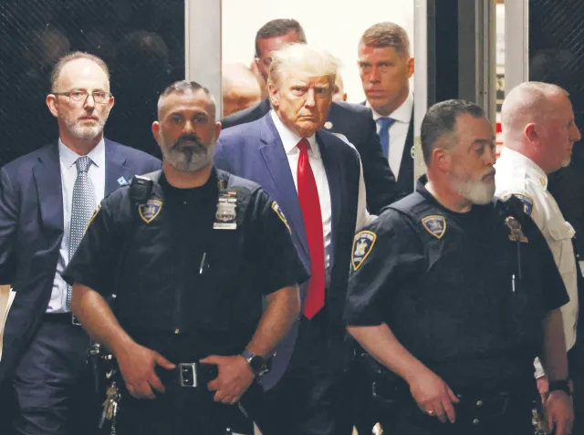 Początek Trumpowskiej burzy. Były prezydent USA usłyszał zarzuty karne