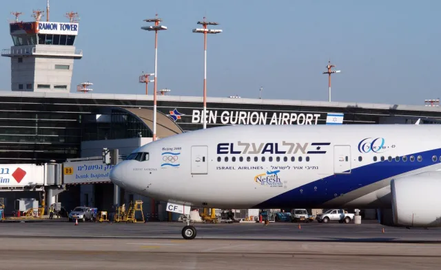 Linie lotnicze po ataku Izraela na Iran. Będą droższe bilety i dłuższe loty samolotem. Duży problem ma LOT