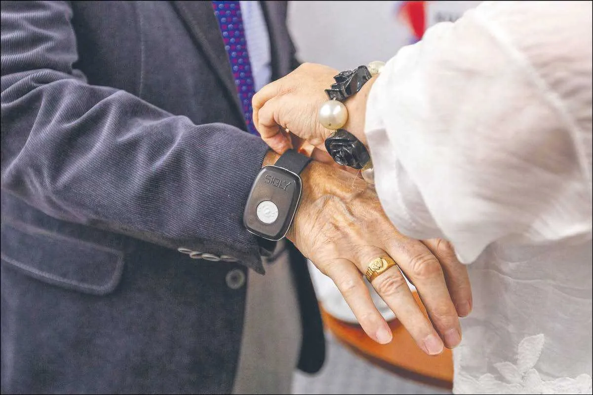 Z bransoletek życia korzysta już 2. tys. mieszkańców regionu. Wkrótce dołączy do nich tysiąc nowych użytkowników.