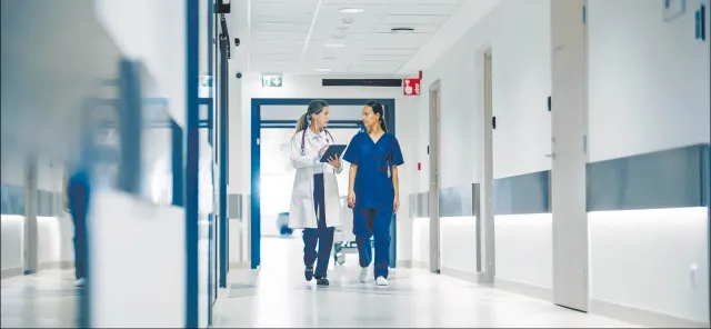 Szpitale powiatowe podpisały aneksy z NFZ, bo nie miały wyjścia