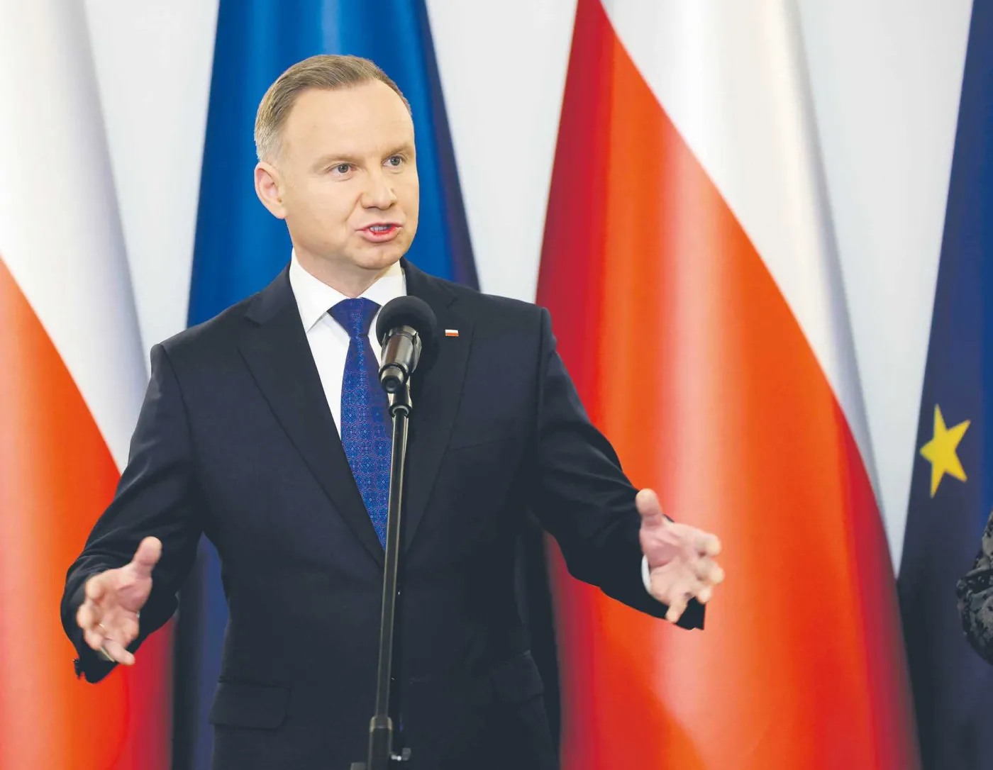 Gra z pałacem wokół KRS