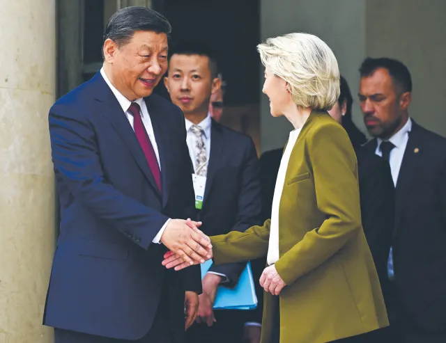 Taniec wokół chińskiego smoka. Wchodzą cła ochronne na import elektryków