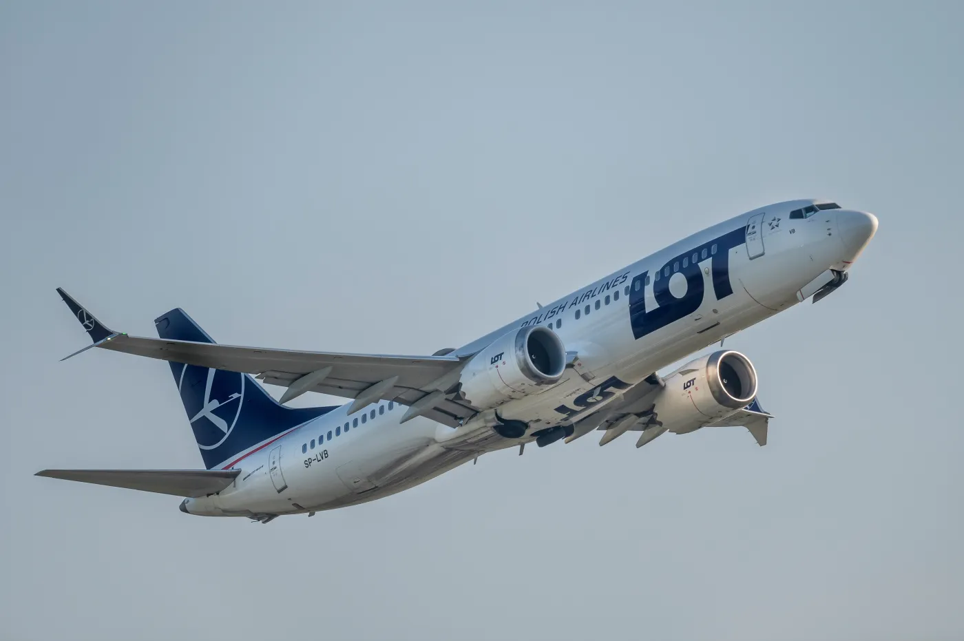 Samoloty PLL LOT do końca dnia będą opóźnione. Służby wyjaśniają przyczyny awarii systemu zarządzania ruchem