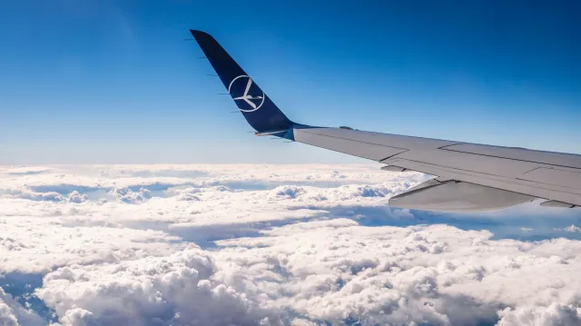 Przez wojnę w Iranie wakacje mogą mocno podrożeć