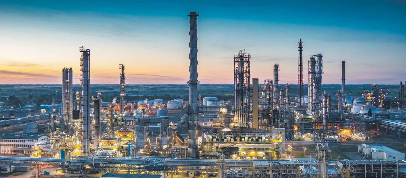 „Małą szalupą trudno dopłynąć do portu”