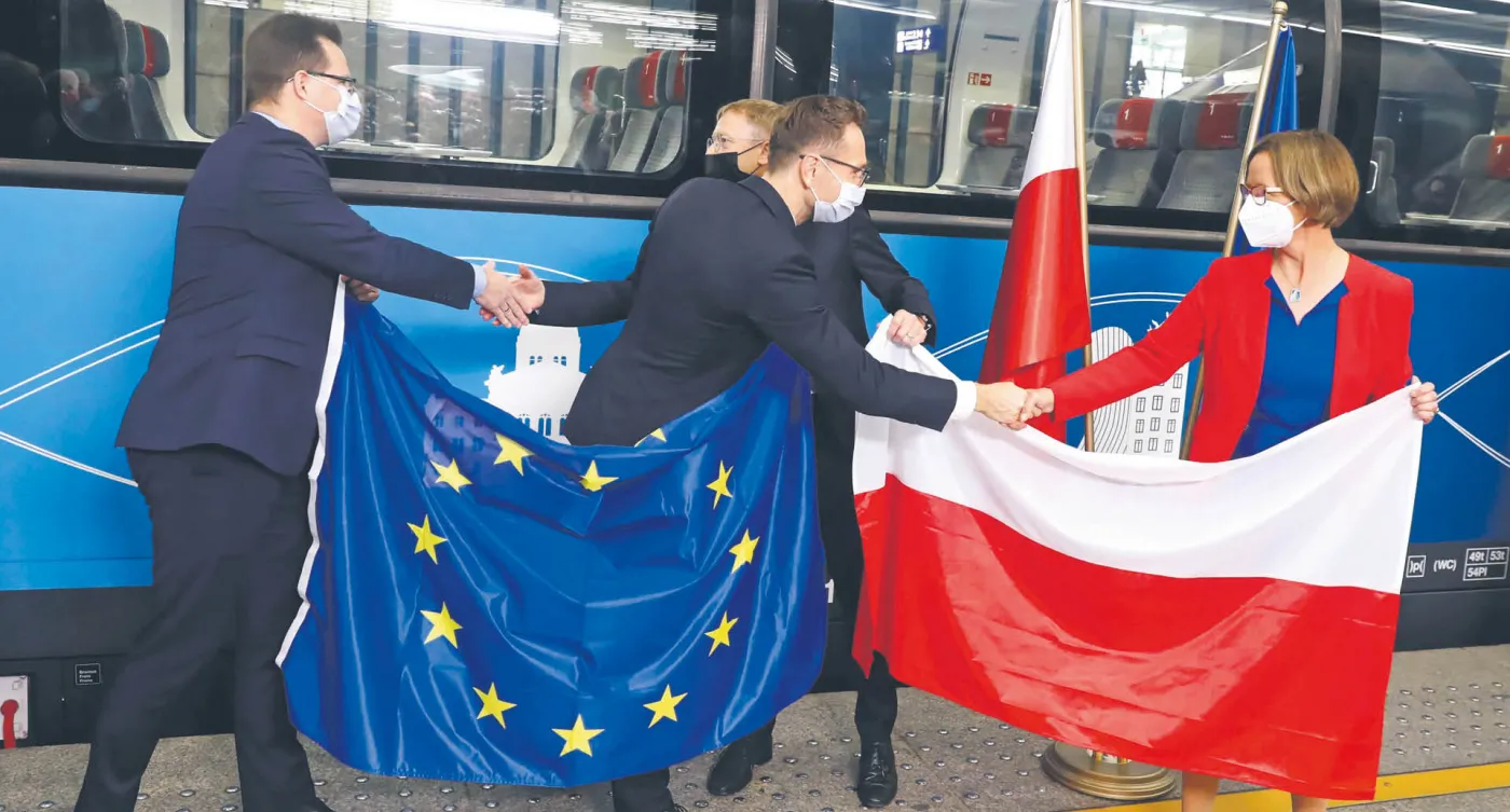 Nie tylko kary finansowe. Tak może nas smagać Bruksela