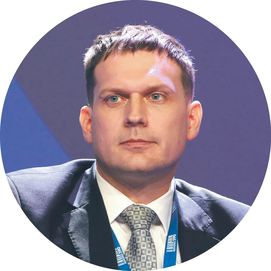 karol-wolff-dyrektor-biura-strategii-i-projektow-strategicznych-pkn-orlen-37258880.jpg