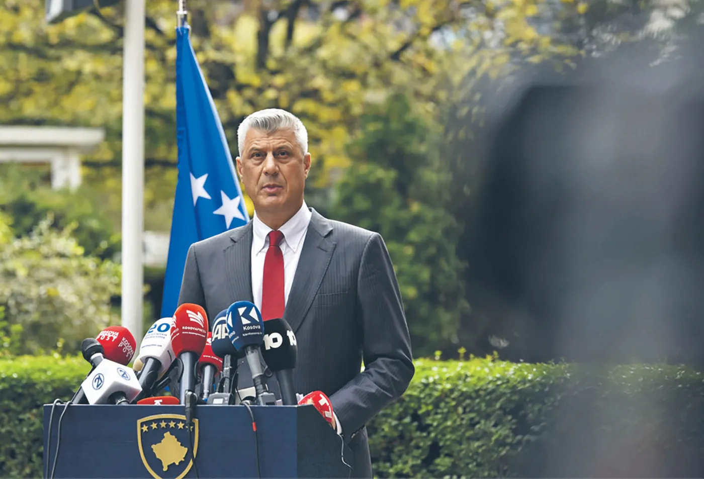 Prezydent Kosowa zrezygnował przez zbrodnie wojenne