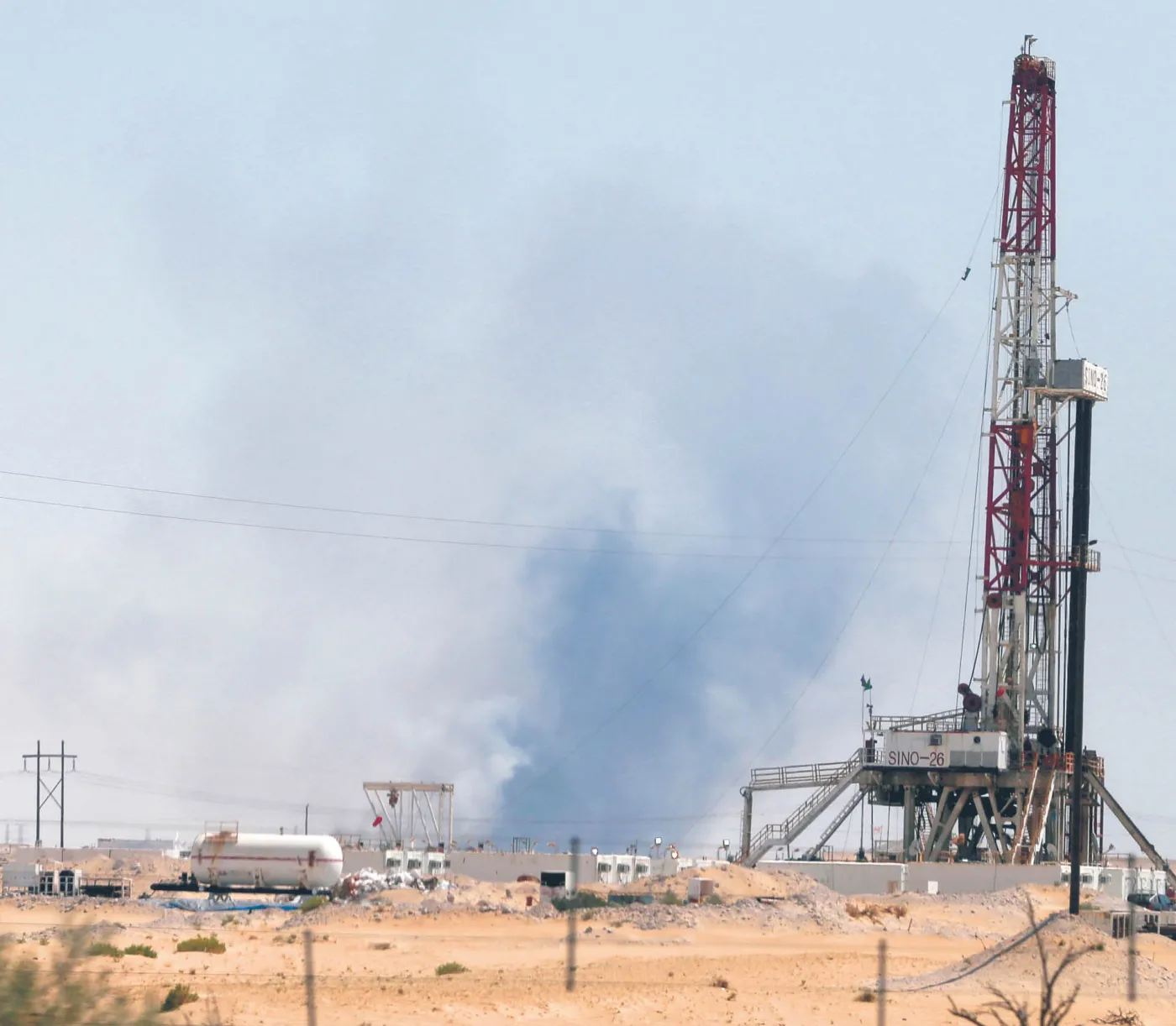 Ameryka oferuje Iranowi odprężenie. W odpowiedzi dostaje ostrzelane rafinerie