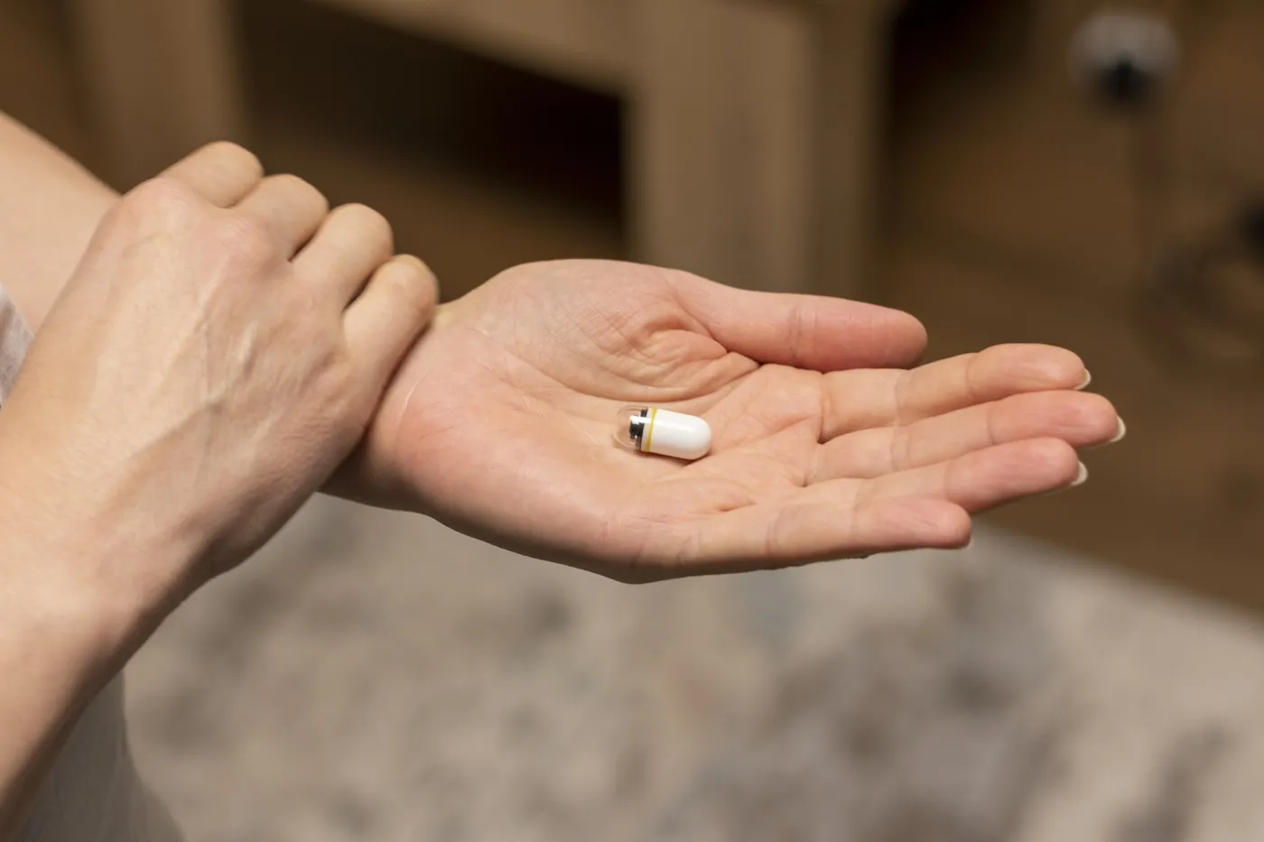 Endoskopia kapsułkowa: czy zastąpi kolonoskopię? Cena, przebieg i zasady refundacji NFZ 2026