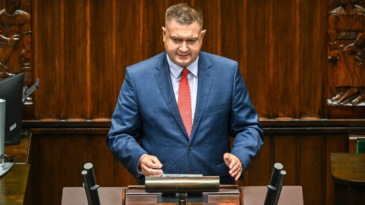 Incydent na pokładzie samolotu z udziałem posła PiS. Rzecznik partii zabrał głos