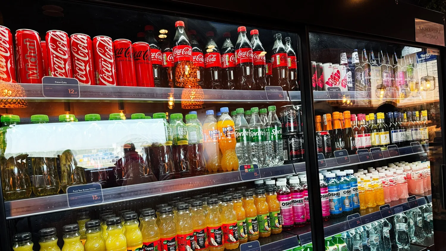 Nowy podatek cukrowy od 2027 roku. Rząd omija weto i bierze się za energetyki