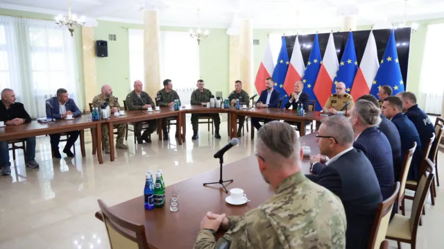 Syreny alarmowe i poderwane F-16. Premier ujawnia, jaki obiekt spadł na Lubelszczyźnie
