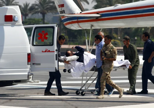 Mubarak odpowiedzialny za śmierć 850 osób? Tłumaczy: Nie wydałem rozkazu zabicia protestujących