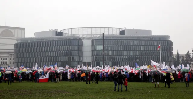 Opozycja deklaruje wsparcie dla sobotniego protestu nauczycieli