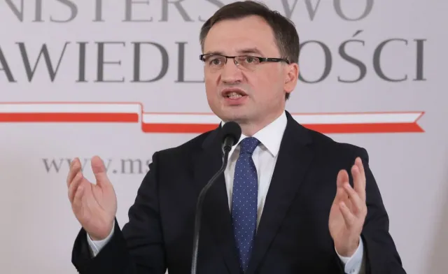 Dobra zmiana dociera do KRS: Wszystkie sprawy na linii sąd rejestrowy - obywatel będzie można załatwić przez internet
