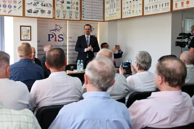 Horała: Trzeba ustalić, kto jest odpowiedzialny za wielką lukę VAT