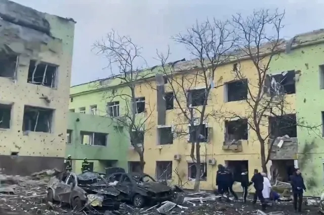 Ławrow przyznał, że Rosja celowo zbombardowała szpital położniczy w Mariupolu